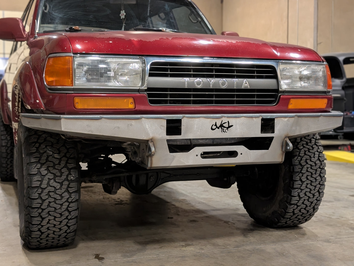 Toyota Land Cruiser 80 Series and Lexus LX 450 front winch bumper